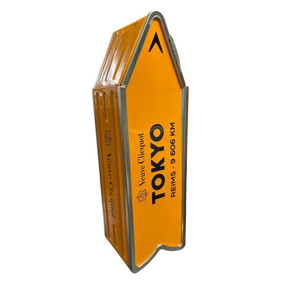 Vtg Veuve Clicquot Tokyo Ponsardin Champagne Bottle Box Arrow France EMPTY
